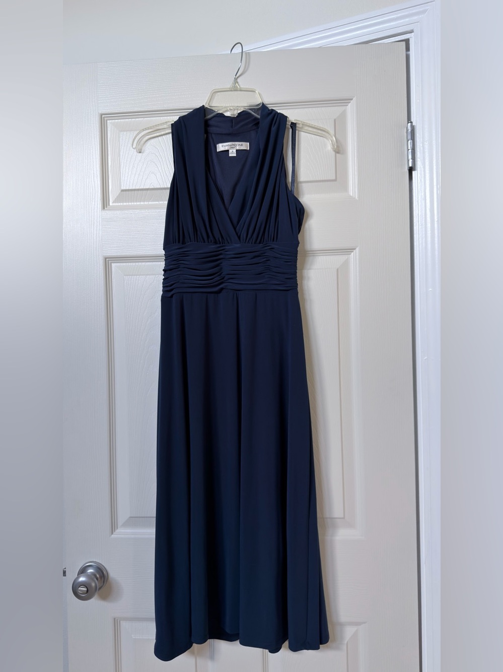 Evan Picone sleeveless Navy Dress